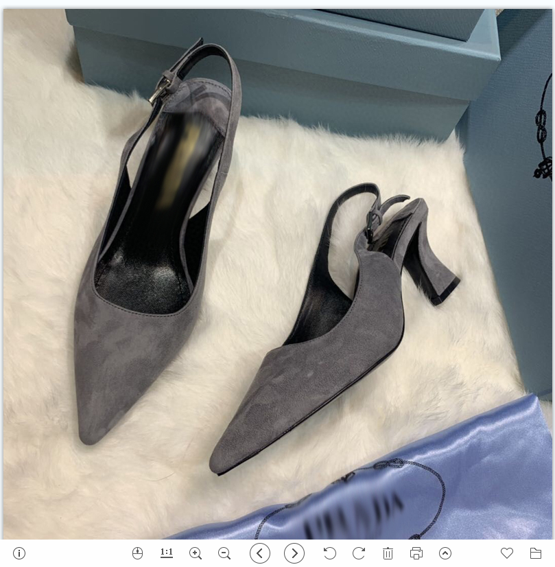 2021 Good Quality Fashion Women Luxurys Designers Shoes Designer Sandals Womens Luxury High Heels Sandal Dress Shoess With Box Size 35-41 -G379, Grey
2021 Good Quality Fashion Women Luxurys Designers Shoes Designer Sandals Womens Luxury High Heels Sandal Dress Shoess With Box Size 35-41 -G379, Grey