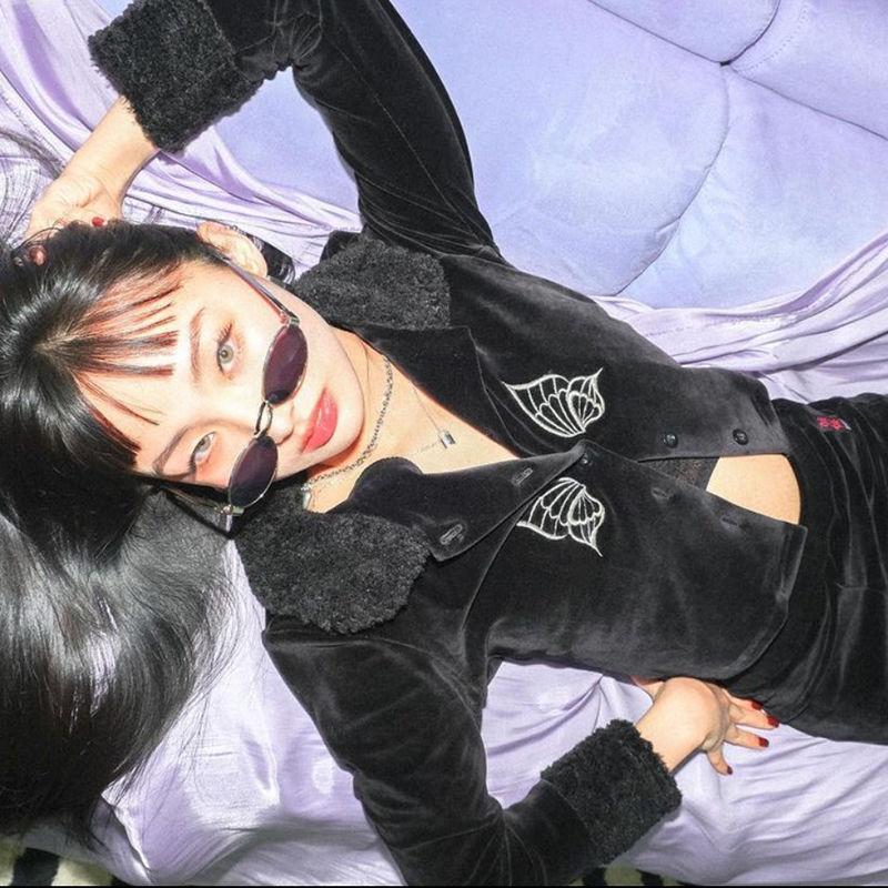 Women's Jackets 2022 Style Y2K Girl Retro Suede Butterfly Embroidery Fur Short Coat Female Zipper Long-sleeved Cardigan Steampunk Gothic Top, Black;brown
Women's Jackets 2022 Style Y2K Girl Retro Suede Butterfly Embroidery Fur Short Coat Female Zipper Long-sleeved Cardigan Steampunk Gothic Top, Black;brown