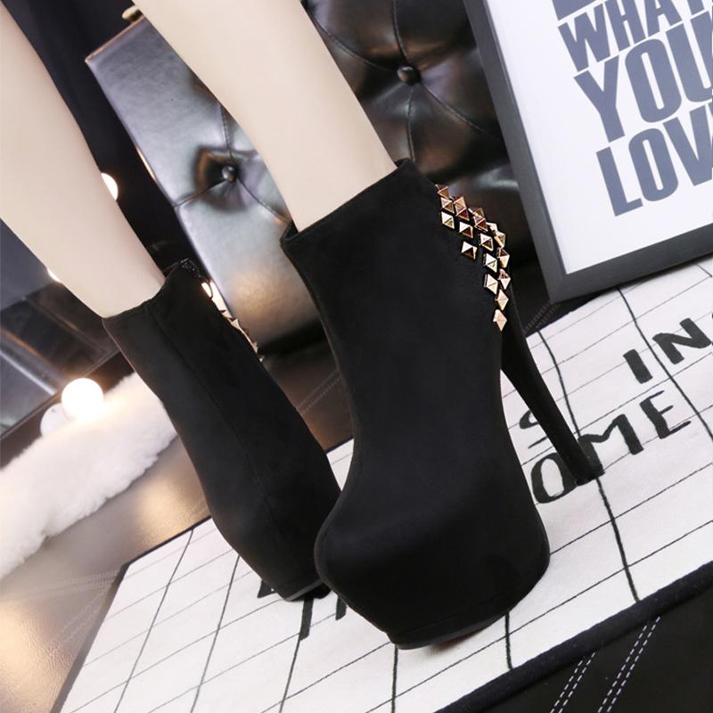 Dress Shoes 2330-103 Fashion Super High Heels, Thin Short Boots, Willow Nail Tip, And Naked Female, Black
Dress Shoes 2330-103 Fashion Super High Heels, Thin Short Boots, Willow Nail Tip, And Naked Female, Black