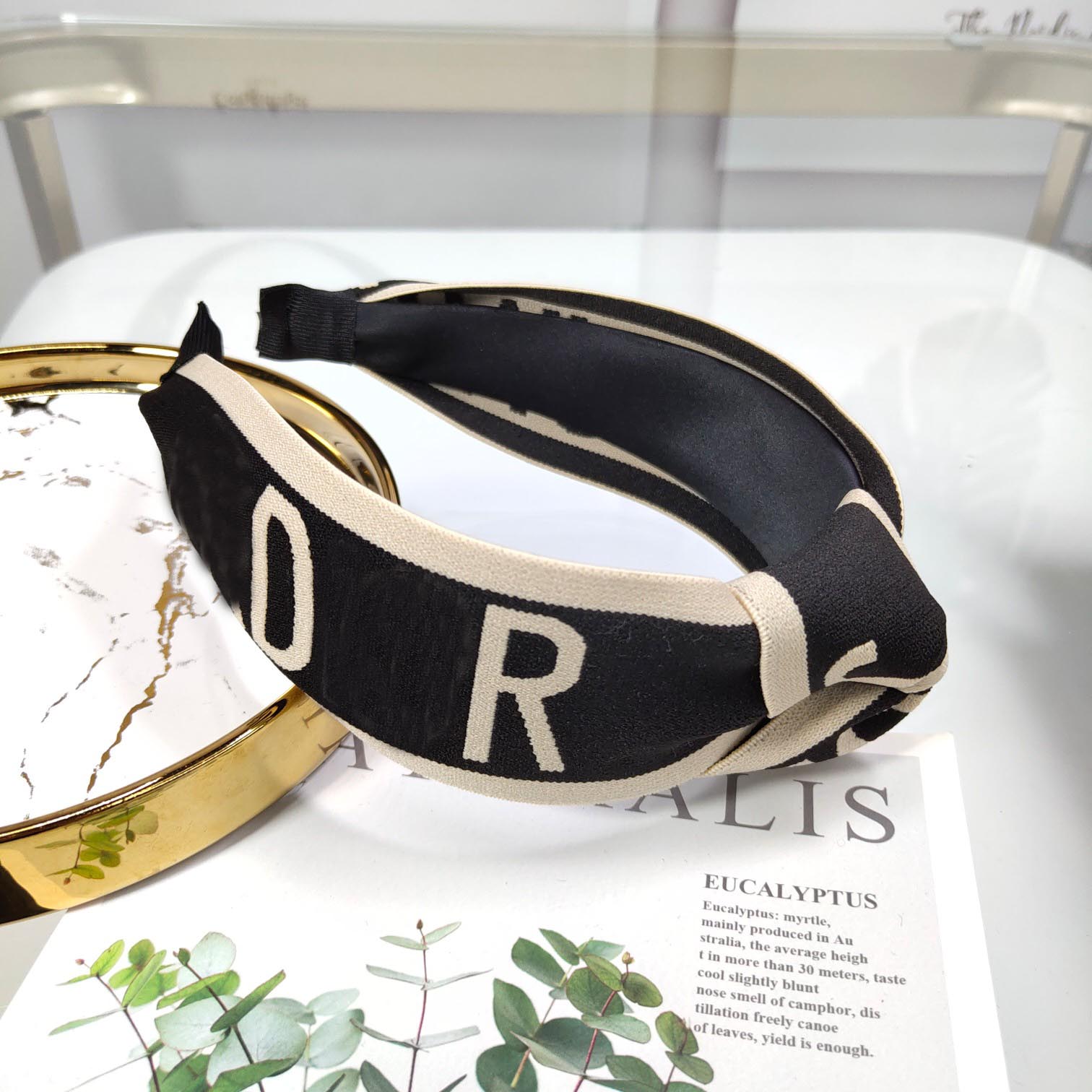 2021 Designer Luxury Headbands Hair bands Women Brand Headband Sports Fitness Wedding Head Wrap, Silver
2021 Designer Luxury Headbands Hair bands Women Brand Headband Sports Fitness Wedding Head Wrap, Silver