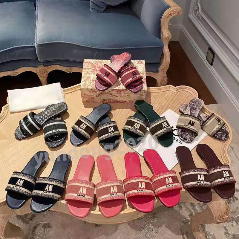 Brand Women Slippers Fashion Paris Sandals Summer Girls Beach Slides Flip Flops luxury Loafers Sexy Embroidered Black White Red Green Blue
Brand Women Slippers Fashion Paris Sandals Summer Girls Beach Slides Flip Flops luxury Loafers Sexy Embroidered Black White Red Green Blue