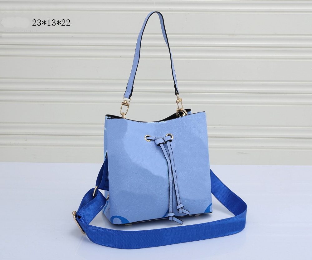 2021 Sale Fashion Bags women shoulder bag leather old flower bucket bagA famous Drawstring blue handbags Cross Body purse handbag
2021 Sale Fashion Bags women shoulder bag leather old flower bucket bagA famous Drawstring blue handbags Cross Body purse handbag