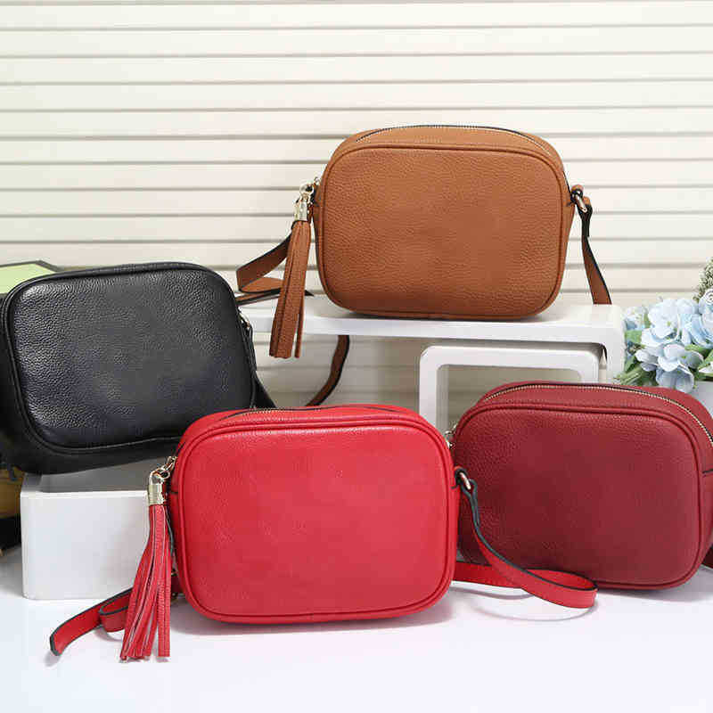 Shoulder Bags High quality Handbags fashion men travel toilet pouch women cosmetic organizer make up Crossbody bag famous classical toiletry with dust box, Dark red
Shoulder Bags High quality Handbags fashion men travel toilet pouch women cosmetic organizer make up Crossbody bag famous classical toiletry with dust box, Dark red