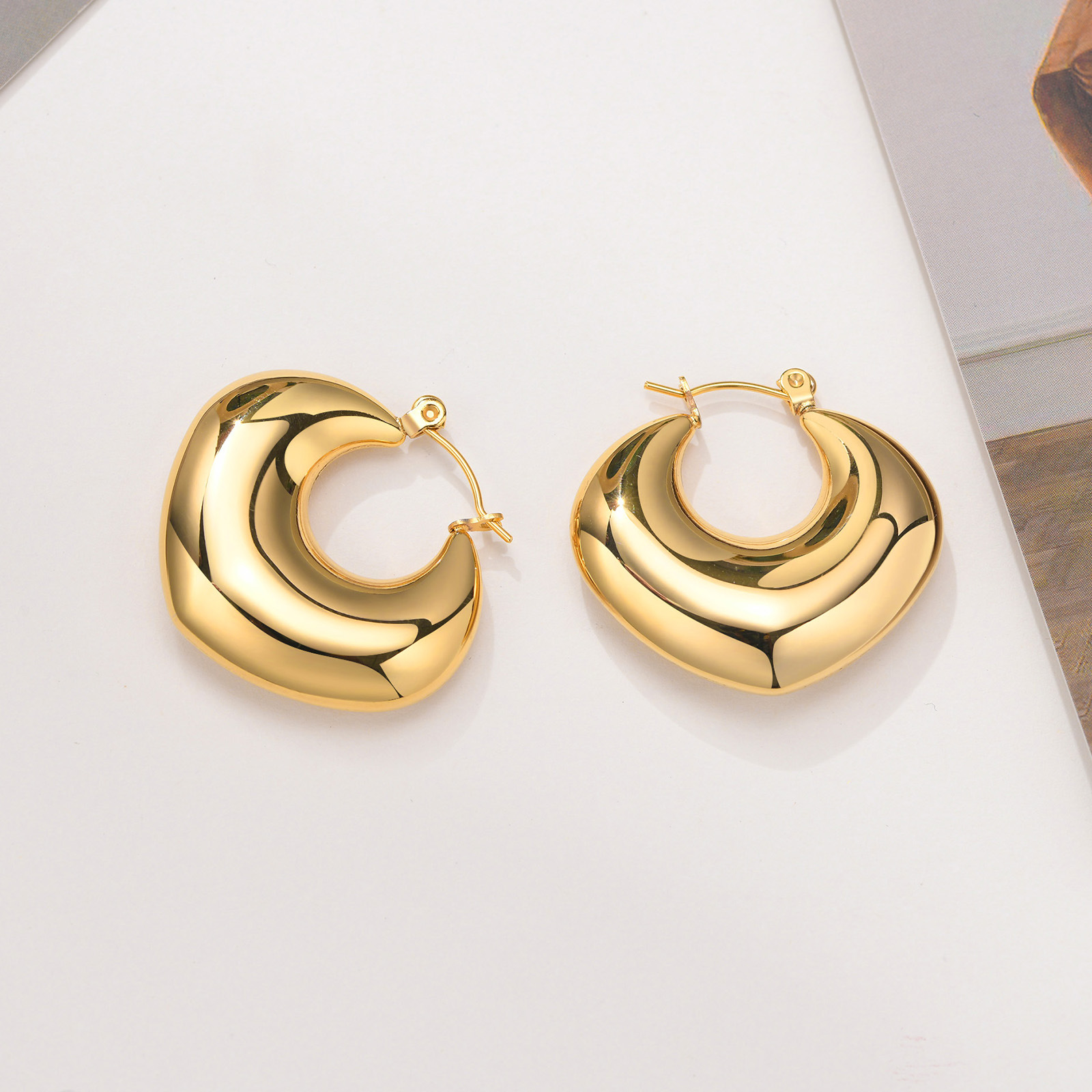 Pair Stainless Steel Hollow Geometric Hoop & Huggie Earrings Gold Women's Heart Earrings 30mm Size Fashion Mother Gifts