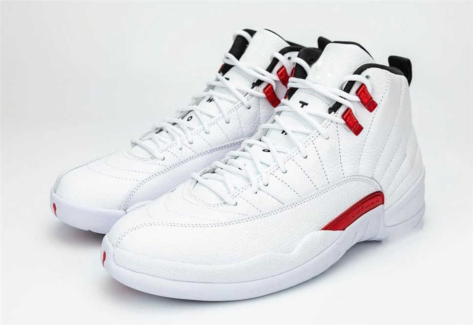 2021 Release Authentic 12 Twist White University Red Black Shoes Real Carbon Fiber Men Women Outdoor Sports Sneakers with Original Box
2021 Release Authentic 12 Twist White University Red Black Shoes Real Carbon Fiber Men Women Outdoor Sports Sneakers with Original Box