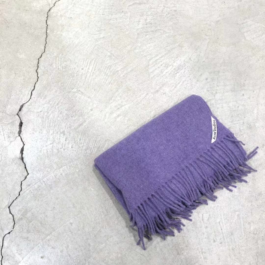 Direct mail acne 21 autumn winter solid color small oblique label tassel wool scarf XYM 4LSN Y5SI
Direct mail acne 21 autumn winter solid color small oblique label tassel wool scarf XYM 4LSN Y5SI