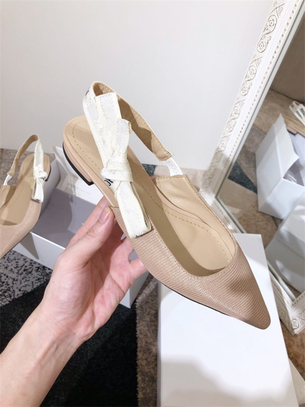 2021 Dress shoes fashion high heels for women party wedding triple black nude yellow spikes Pointed Toes Pumps, 1cm
2021 Dress shoes fashion high heels for women party wedding triple black nude yellow spikes Pointed Toes Pumps, 1cm