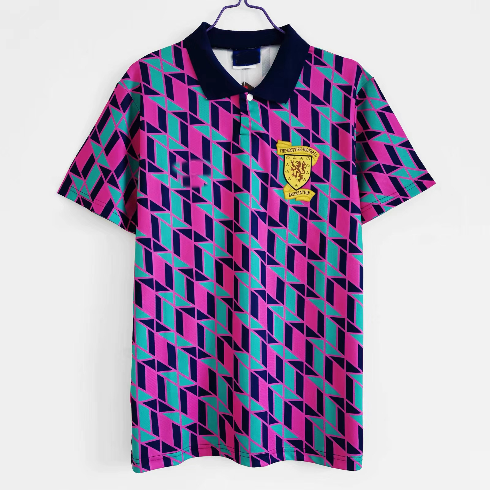 Scotland away 1988-1989 retro soccer jersey 1988-98 football shirt Top Thai version with the quality jerseys Size S-2XL, Black;yellow
Scotland away 1988-1989 retro soccer jersey 1988-98 football shirt Top Thai version with the quality jerseys Size S-2XL, Black;yellow