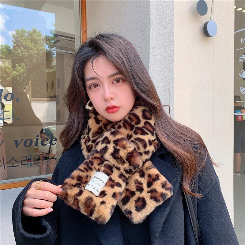 Scarves Scarf Female Winter Net Red Versatile Korean Imitation Rex Hair Fashion Leopard Print Thickened Plush 
Scarves Scarf Female Winter Net Red Versatile Korean Imitation Rex Hair Fashion Leopard Print Thickened Plush