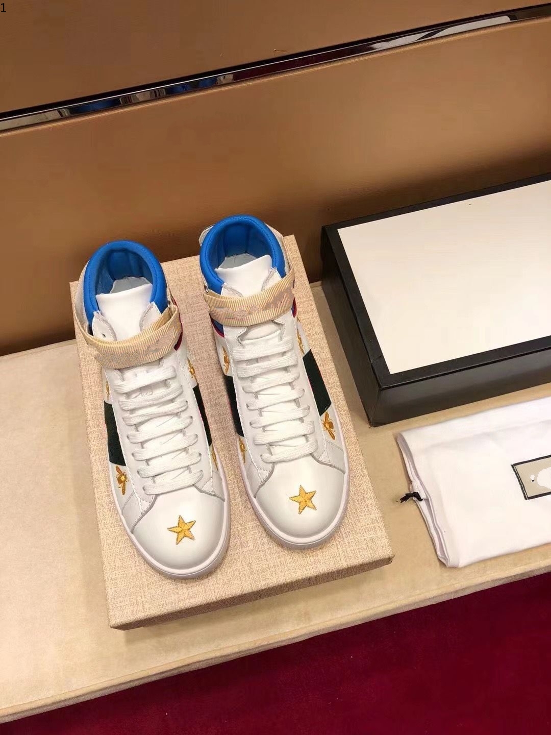 2021Mens high-top sneaker fashion Casual Design Men Sneakers High-quality Mens Leather shoes mkj0002
2021Mens high-top sneaker fashion Casual Design Men Sneakers High-quality Mens Leather shoes mkj0002