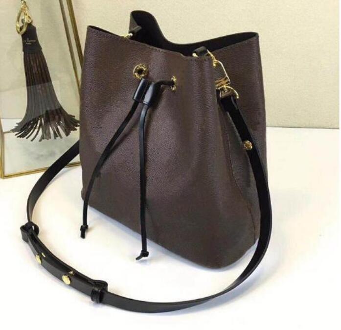 Fashion genuine leather bucket bag women famous designer Drawstring handbags flower printing crossbody purse Lady Messenger Handbag
Fashion genuine leather bucket bag women famous designer Drawstring handbags flower printing crossbody purse Lady Messenger Handbag