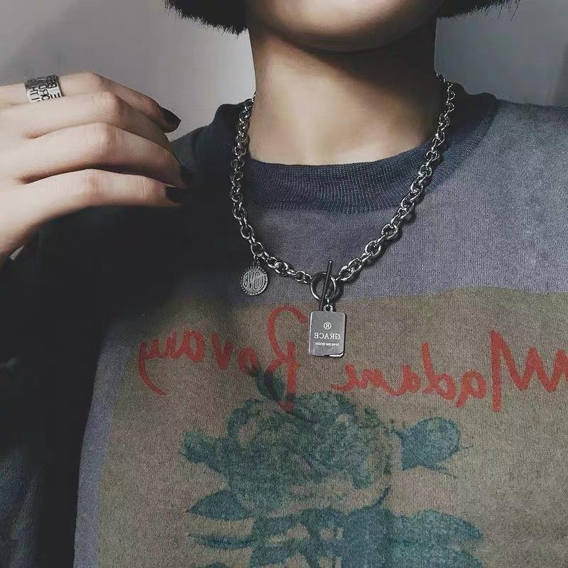 Chokers Hip Hop Hong Kong Wind Round Square Brand Letter Necklace Female Punk Cool Men's And Women's Clavicle Chain Tide
Chokers Hip Hop Hong Kong Wind Round Square Brand Letter Necklace Female Punk Cool Men's And Women's Clavicle Chain Tide