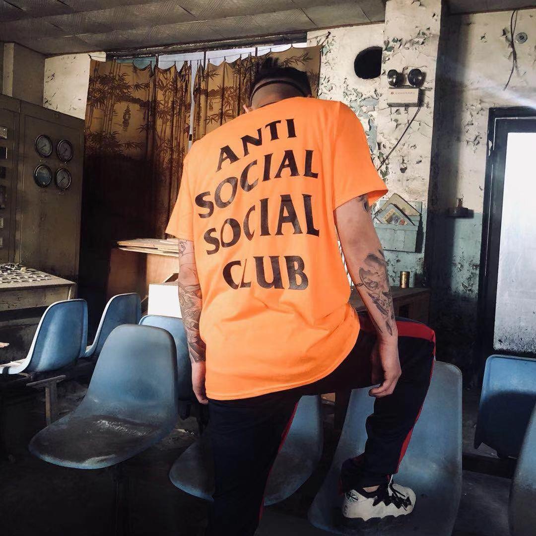 2020 High quality European and American alphabet short-sleeved printing beauty tide male and female student couple t-shirt
2020 High quality European and American alphabet short-sleeved printing beauty tide male and female student couple t-shirt