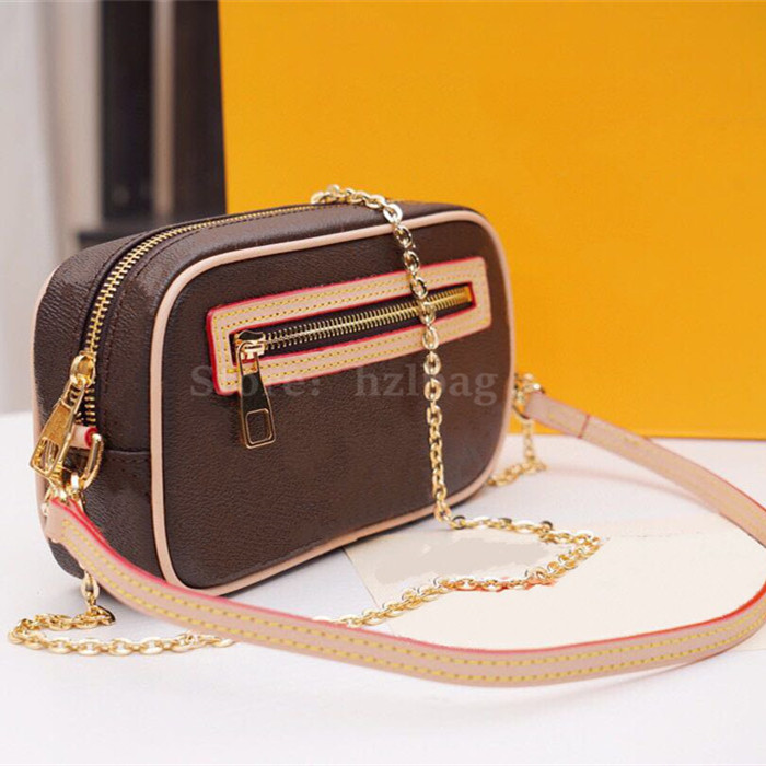 Vintage Messenger Monograms Bag Purse Wallet Shoulder Canvas Handbag Sporty-Chic Versatility Cross Body Luxurys Designers Bags, Color 01
Vintage Messenger Monograms Bag Purse Wallet Shoulder Canvas Handbag Sporty-Chic Versatility Cross Body Luxurys Designers Bags, Color 01