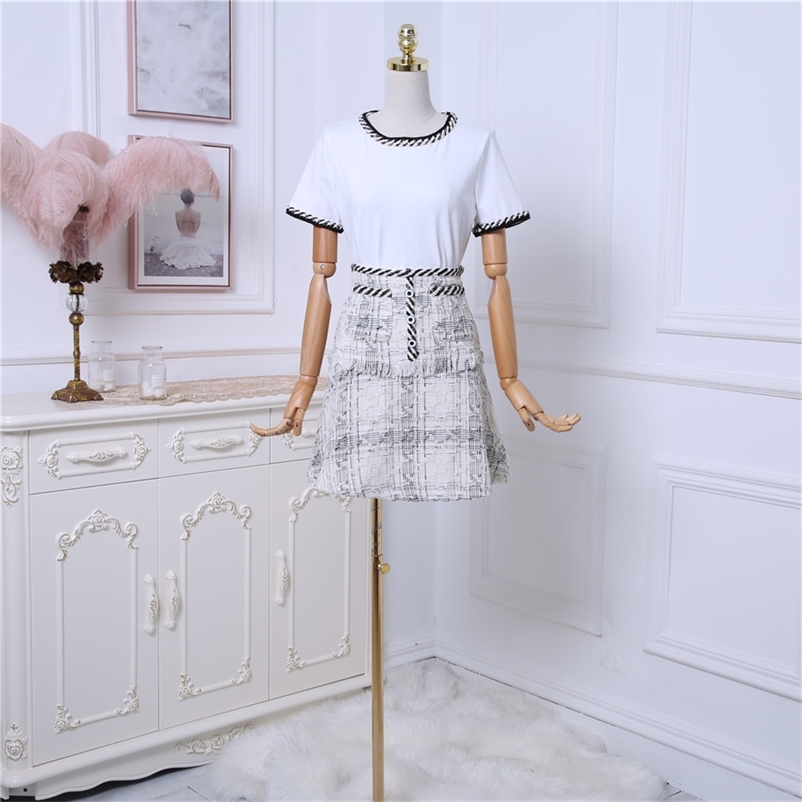 Summer Luxury Style Elegant Women O Neck T-shirt + Tweed Woolen Blend Skirt 2 pcs Sets Female Fashion Suits A231 210519
Summer Luxury Style Elegant Women O Neck T-shirt + Tweed Woolen Blend Skirt 2 pcs Sets Female Fashion Suits A231 210519