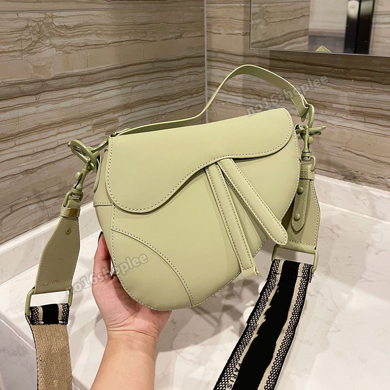 classic women handbag crossbody shoulder bag dior highquality leather saddle bags purse luxurys designers embroidered frosted various styles 23cm
classic women handbag crossbody shoulder bag dior highquality leather saddle bags purse luxurys designers embroidered frosted various styles 23cm