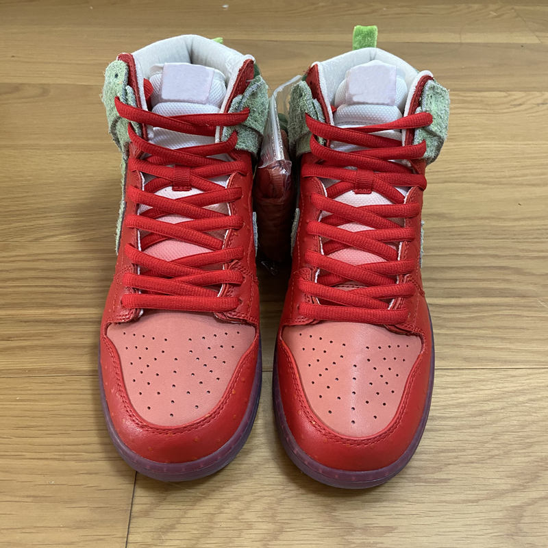 2021 Genuine designer Shoes basketball shoes high cut outdoor sports training running sneakers CW7093-600 with original box, Packing box
2021 Genuine designer Shoes basketball shoes high cut outdoor sports training running sneakers CW7093-600 with original box, Packing box