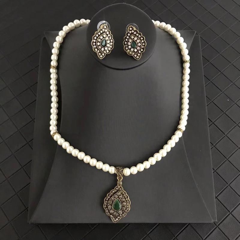 Earrings & Necklace Elegant Pearl Earring Set Bronze Water Drop Pendant Women's Jewelry Crystal, Silver
Earrings & Necklace Elegant Pearl Earring Set Bronze Water Drop Pendant Women's Jewelry Crystal, Silver