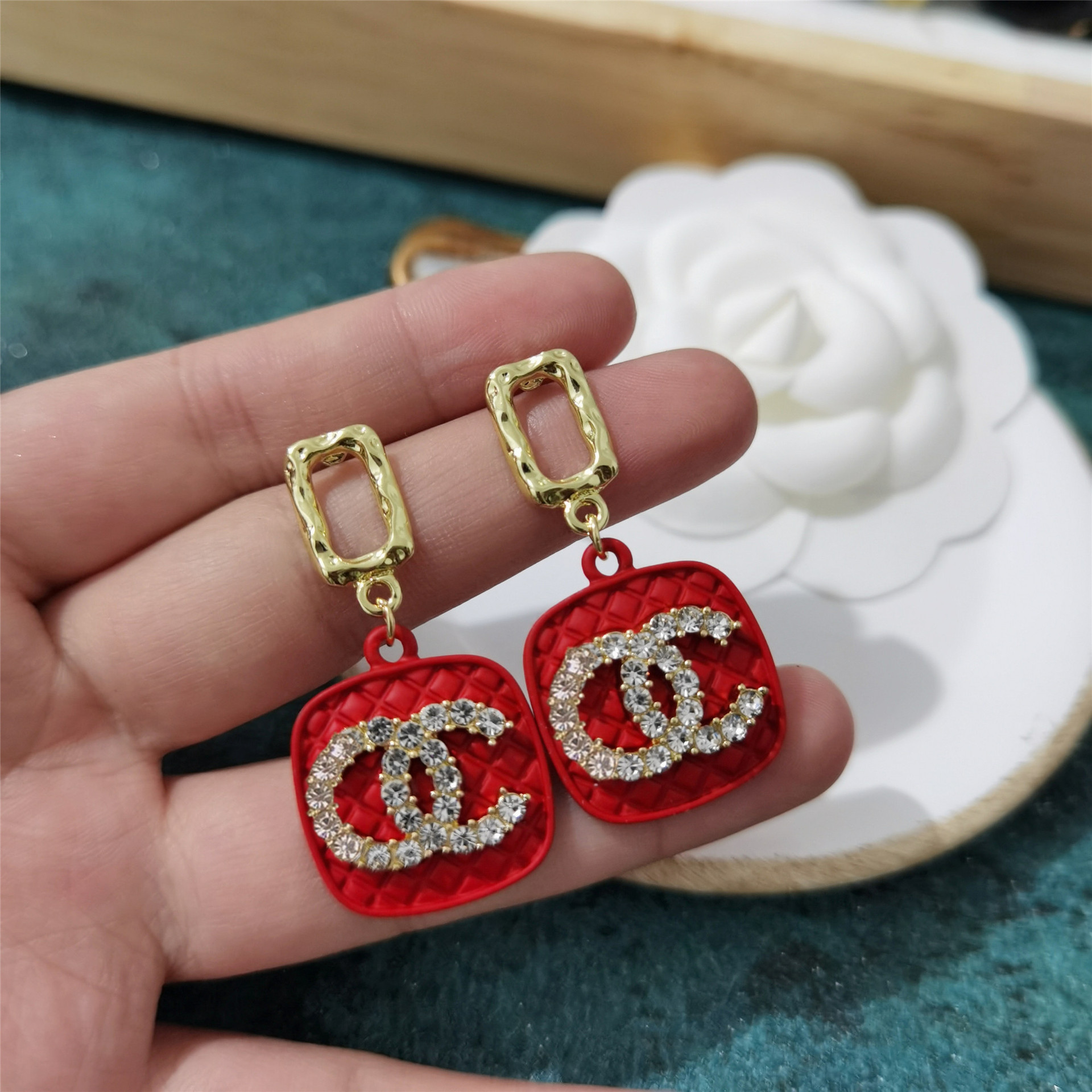 13style 18K Gold Plated Letter Stud Luxury Classic Vintage Brand Letters Round Earrings Women Pearl Crystal Rhinestone Wedding Party Jewelry Accessories
13style 18K Gold Plated Letter Stud Luxury Classic Vintage Brand Letters Round Earrings Women Pearl Crystal Rhinestone Wedding Party Jewelry Accessories