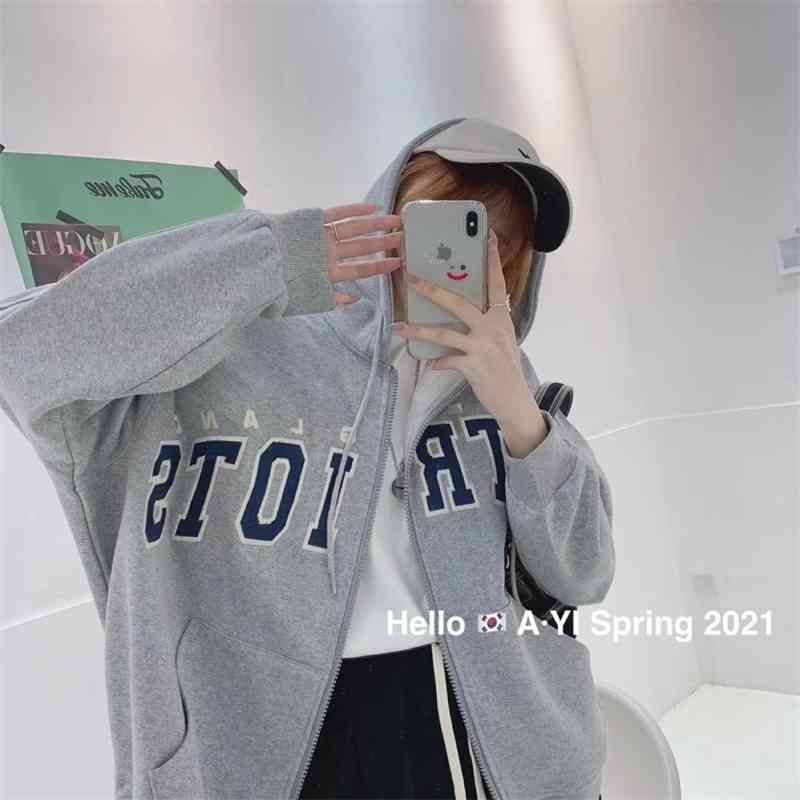Spring new Korean women's casual fashion heavy industry letter embroidery loose large hooded sweater coat 1145, Black
Spring new Korean women's casual fashion heavy industry letter embroidery loose large hooded sweater coat 1145, Black