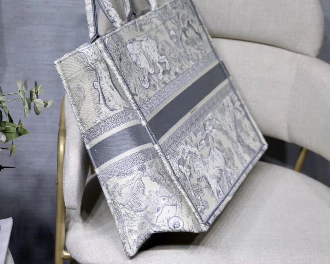 Top original embroidery quality Luxurys Designers Bag hobo embroidered tiger pattern large capacity shopping bags handbag tote purse handmad
Top original embroidery quality Luxurys Designers Bag hobo embroidered tiger pattern large capacity shopping bags handbag tote purse handmad