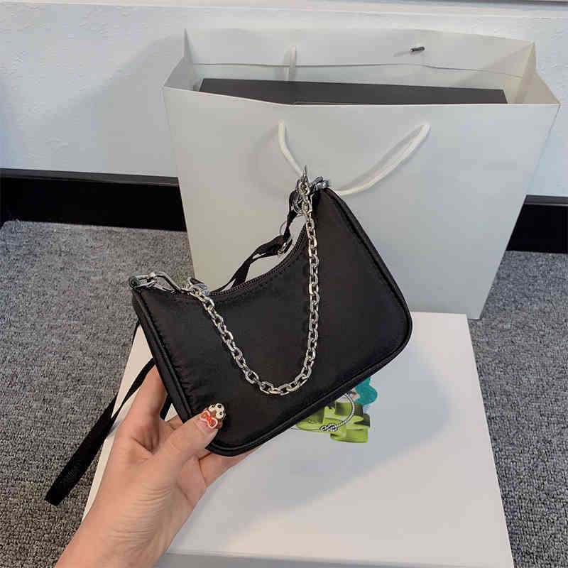 Italy handbag wallet Coin Purses Passport bag Evening shoulder Bags Chain strap Small Multifunctional package European and American style Without box, Black
Italy handbag wallet Coin Purses Passport bag Evening shoulder Bags Chain strap Small Multifunctional package European and American style Without box, Black