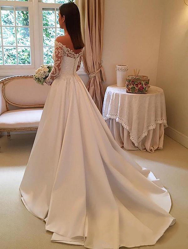 2024 Country V neck Satin Wedding Dresses Bridal Gowns Long Sleeve Lace Appliques A Line Bride Dress Sweep Train Vintage Off Shoulder Vestidos De Novi