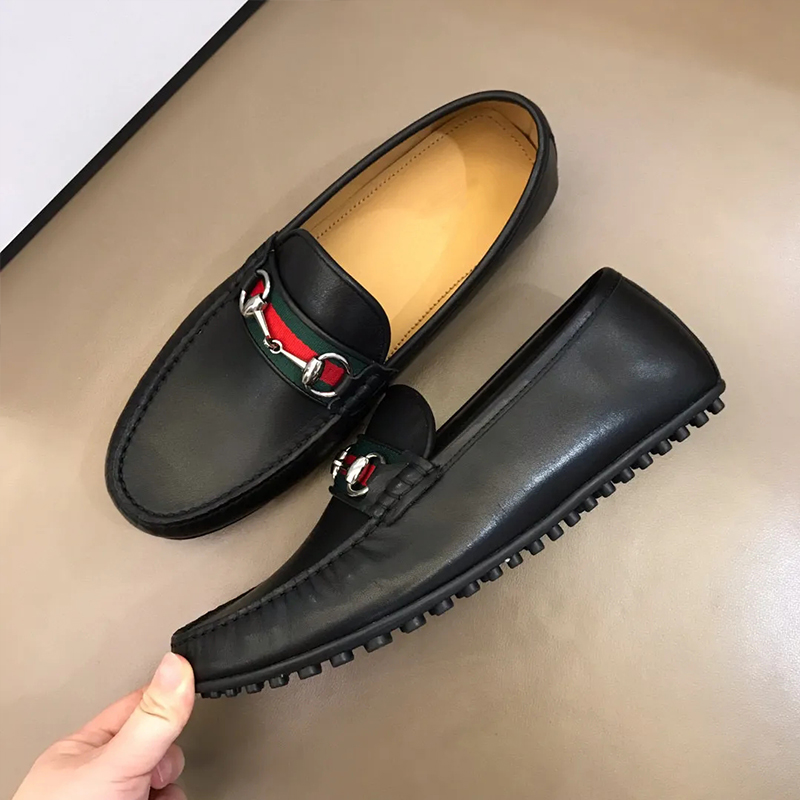Top quality Classic women casual shoes 100% Authentic cowhide Metal buckle Lady leather Letter flat shoe Princetown Men Trample Lazy Dress Loafers size 34-41-42-45-46, Black
Top quality Classic women casual shoes 100% Authentic cowhide Metal buckle Lady leather Letter flat shoe Princetown Men Trample Lazy Dress Loafers size 34-41-42-45-46, Black