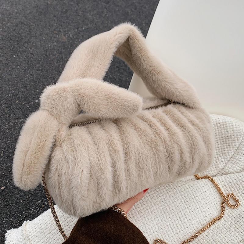 Evening Bags High-quality Ladies Plush Shoulder Bag 2022 Fall/winter Style Female Trendy Chain Messenger Fashion
Evening Bags High-quality Ladies Plush Shoulder Bag 2022 Fall/winter Style Female Trendy Chain Messenger Fashion