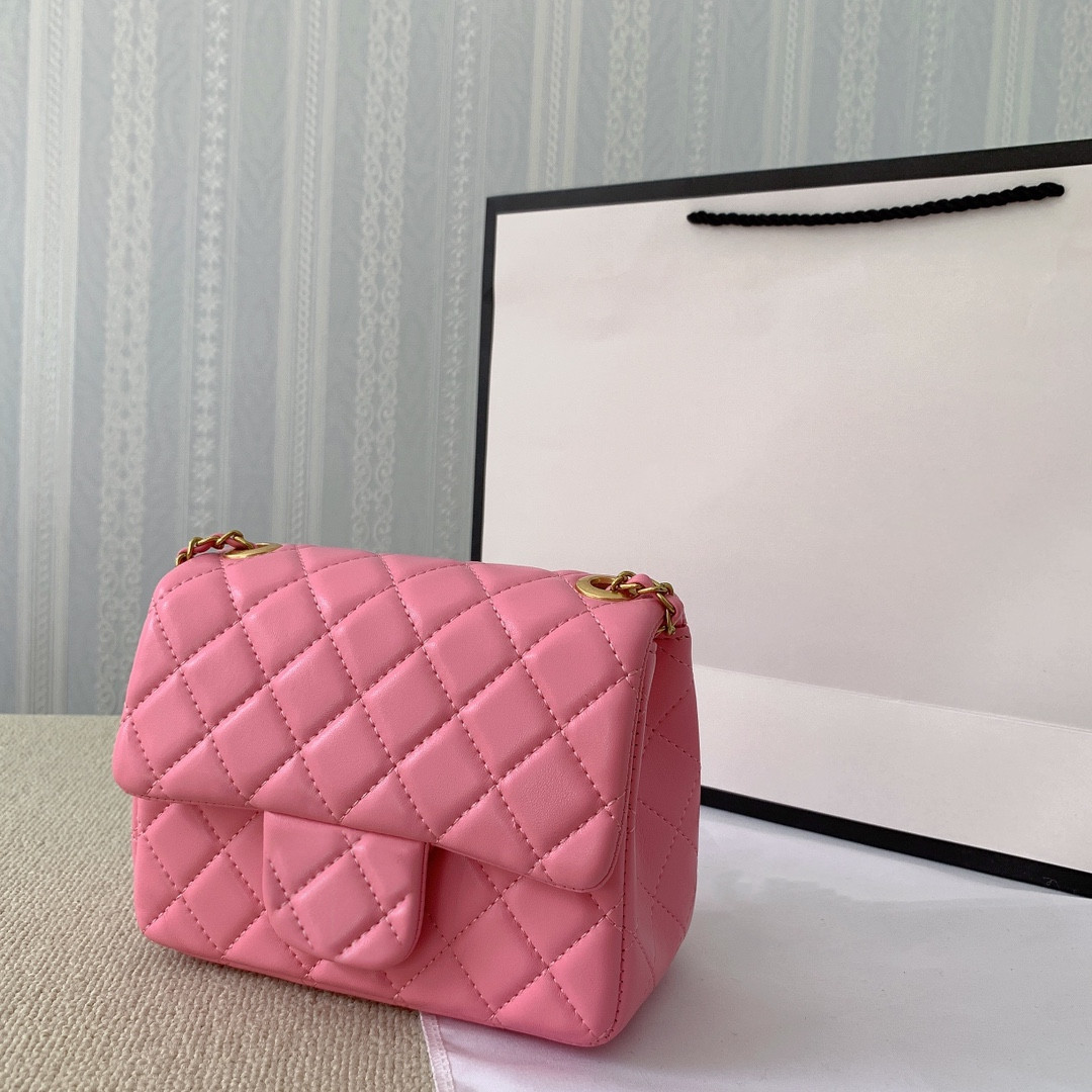 2021 Herfst En Winter New Fashion Simple chain Wild little square shoulder bag Msenger Bag Opbergtas
2021 Herfst En Winter New Fashion Simple chain Wild little square shoulder bag Msenger Bag Opbergtas