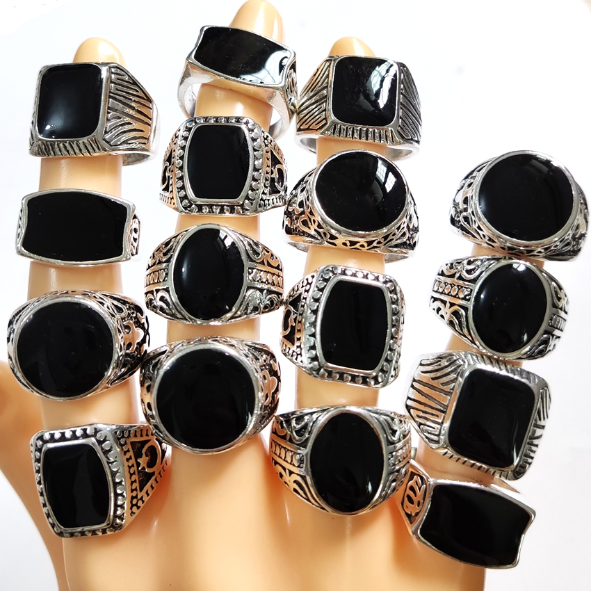 Wholesale lots 30pcs Design Mix Black Enamel Silver Tone Rings For Men Vintage Man Ring Retro Punk Alloy Jewelry Party Gift
Wholesale lots 30pcs Design Mix Black Enamel Silver Tone Rings For Men Vintage Man Ring Retro Punk Alloy Jewelry Party Gift