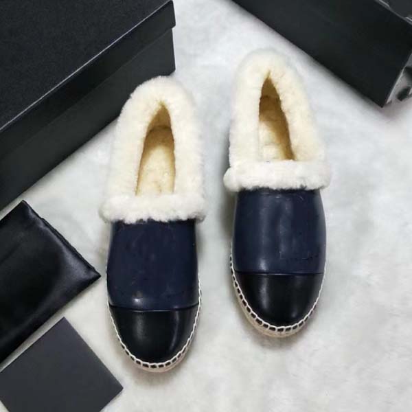 Luxury Womens Casual shoes Designer Wool lining sneakers Winter Superior Quality Classic vintage Leather rattan sole shoe size 35-42 With box and shopping bags, Black
Luxury Womens Casual shoes Designer Wool lining sneakers Winter Superior Quality Classic vintage Leather rattan sole shoe size 35-42 With box and shopping bags, Black