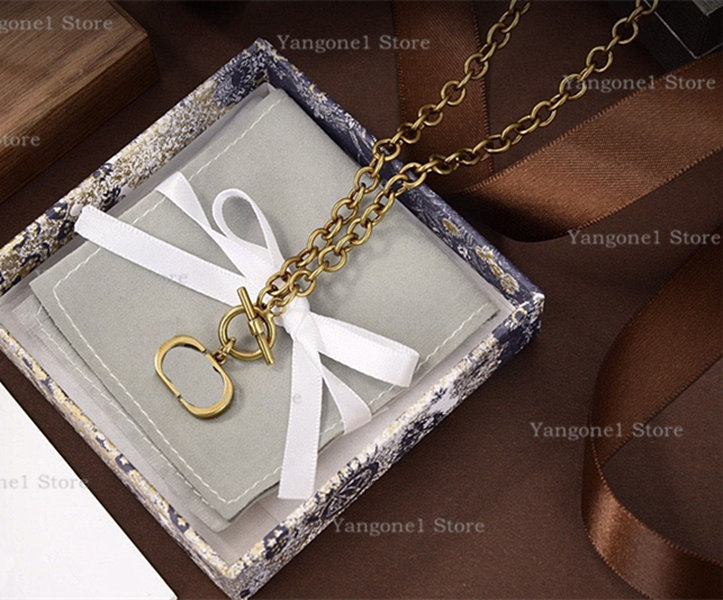2022 Luxury letter Pendant Necklaces Fashion for Man Woman Highly Quality Women Party Wedding Lovers gift hip hop jewelry
2022 Luxury letter Pendant Necklaces Fashion for Man Woman Highly Quality Women Party Wedding Lovers gift hip hop jewelry
