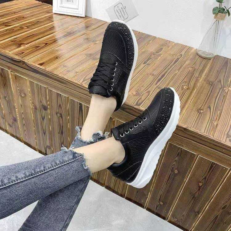 2021 New Spring and Autumn Ladies Sports Shoes Platform Casual Vulcanized Round Toe Lace Running Y0907