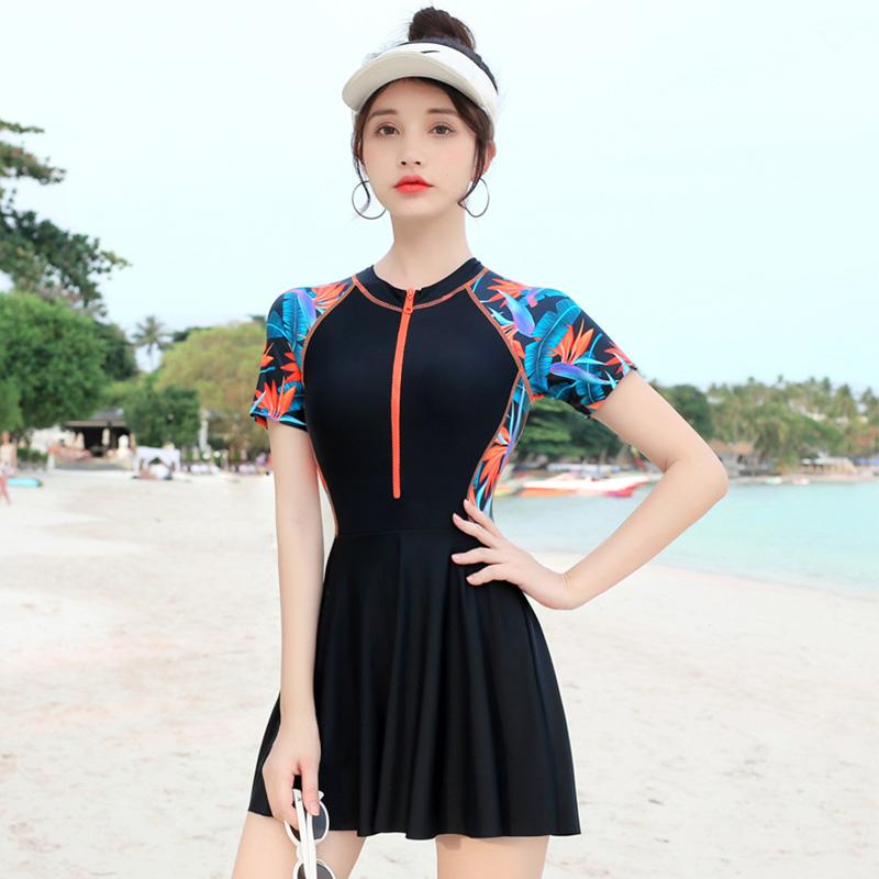 Narennafor Swimsuit One-piece Female 2021 Belly Cover Professional Ladies Swimwear Suits
Narennafor Swimsuit One-piece Female 2021 Belly Cover Professional Ladies Swimwear Suits