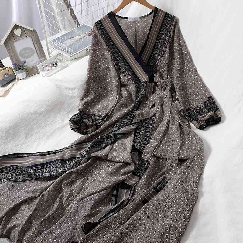 Autumn Vintage Plaid Floral Print Slim Dress A Line V Neck Full High Waist Mid-Calf Women Party Dress 210521