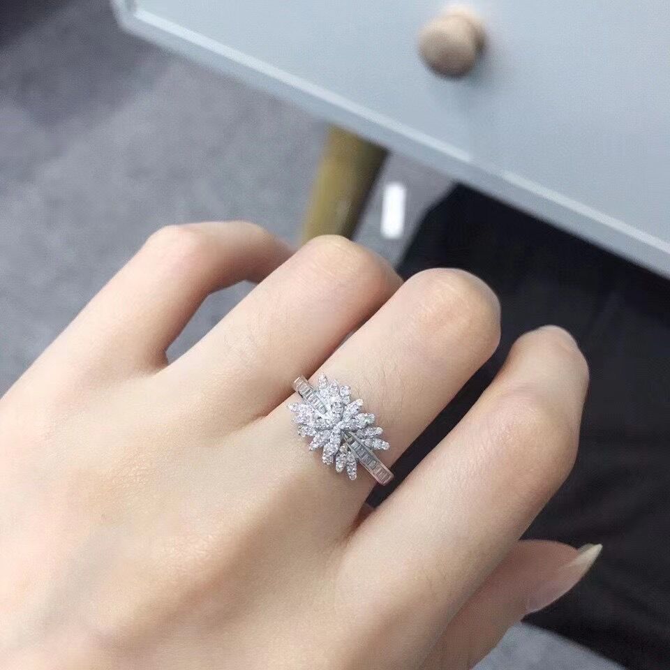 2021 Unique Lab Moissanite Promise ring 925 Sterling silver Engagement Wedding Band Rings for women Bridal Finer Jewelry