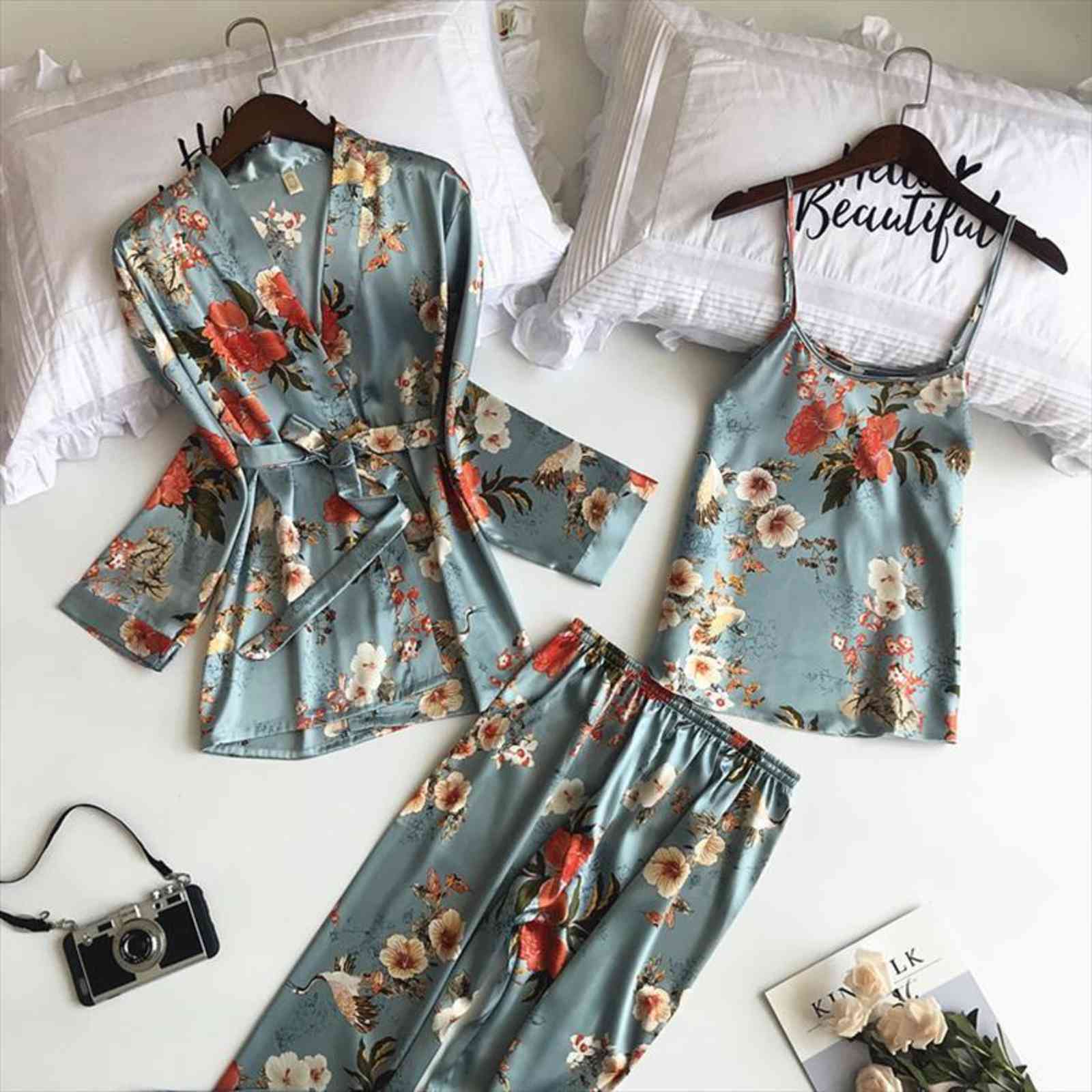 3 pcs printing robe sets women sleepwear spaghetti strap cardigan pant set fashion female pajamas, Black;red
3 pcs printing robe sets women sleepwear spaghetti strap cardigan pant set fashion female pajamas, Black;red
