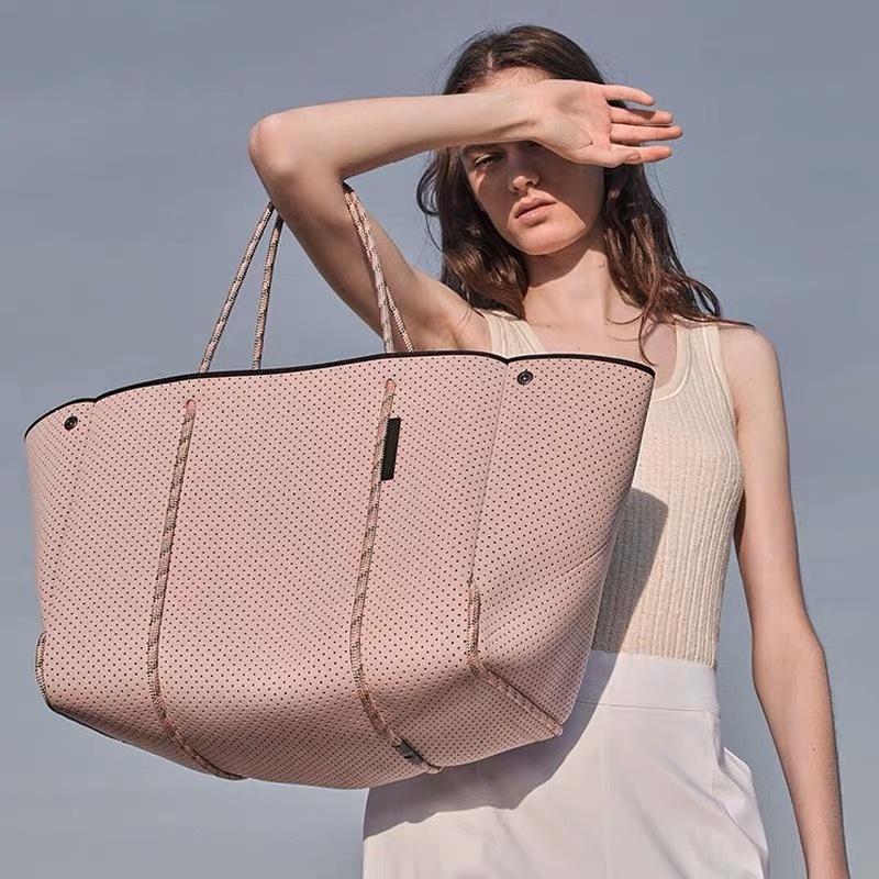 Evening Bags Fashion Spain Women Luxury Shoulder Bag Large Neoprene Light Bolsas Female Travel Beach Holiday Handbags, Army green
Evening Bags Fashion Spain Women Luxury Shoulder Bag Large Neoprene Light Bolsas Female Travel Beach Holiday Handbags, Army green