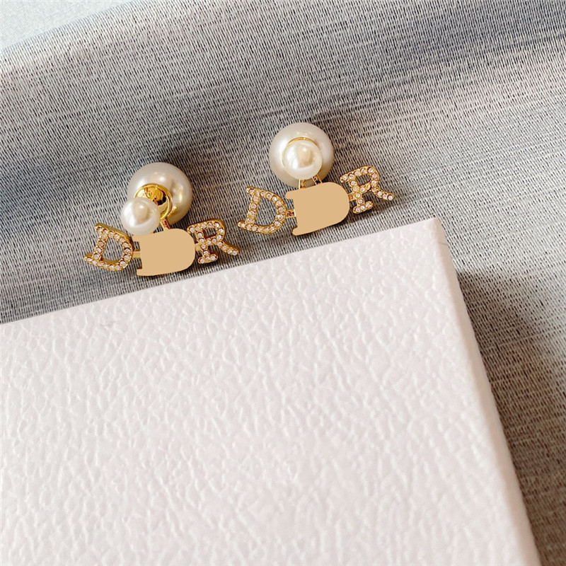 Women Luxurys Designers Jewelry Fashion Charm Gold Hoop Studs Earring Ladies Pearl Diamond Sterling Silver Earrings Letter D
Women Luxurys Designers Jewelry Fashion Charm Gold Hoop Studs Earring Ladies Pearl Diamond Sterling Silver Earrings Letter D