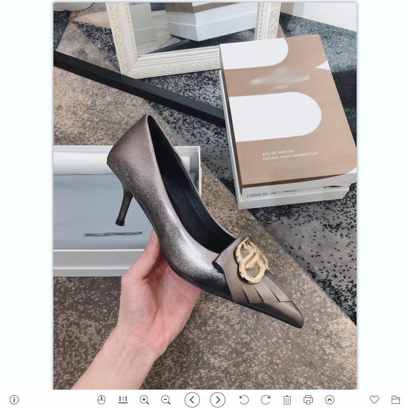 2021 Good Quality Fashion Women Luxurys Designers Shoes Designer Sandals Womens Luxury High Heels Sandal Dress Shoess With Box Size 35-41 -G529, Champagne
2021 Good Quality Fashion Women Luxurys Designers Shoes Designer Sandals Womens Luxury High Heels Sandal Dress Shoess With Box Size 35-41 -G529, Champagne