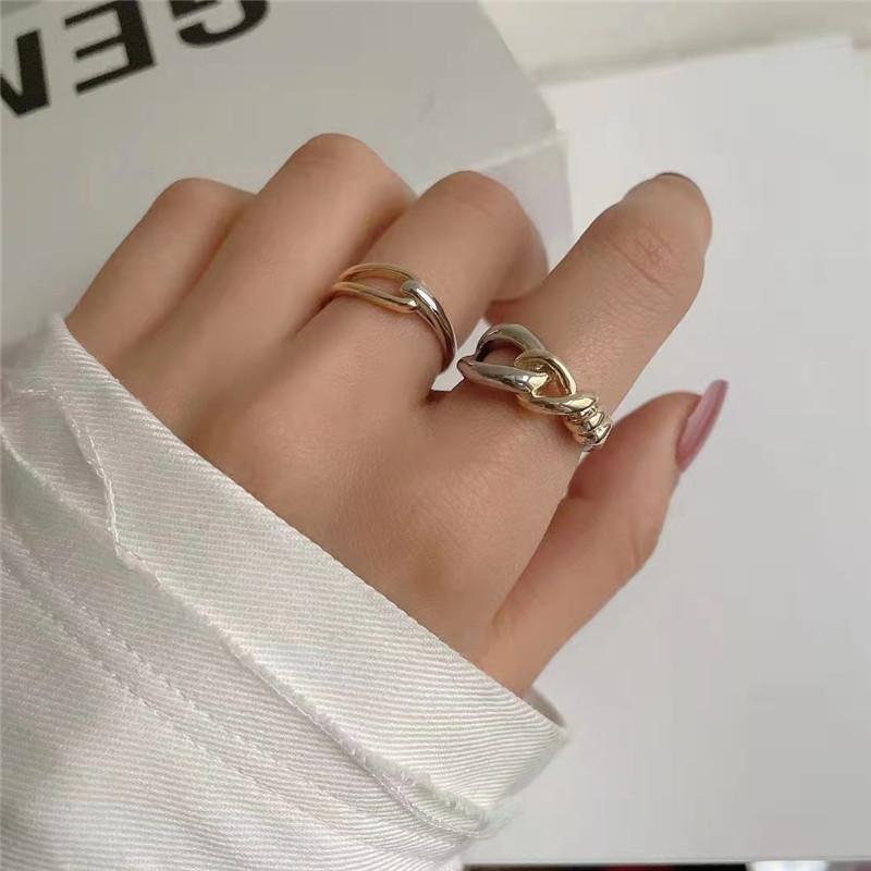 Cluster Rings SRCOI Fashion Geometric Metal Knotted Gold Silver Color Simple Alloy Ring Women Hip Hop Party Jewelry Accessories 202105
Cluster Rings SRCOI Fashion Geometric Metal Knotted Gold Silver Color Simple Alloy Ring Women Hip Hop Party Jewelry Accessories 202105