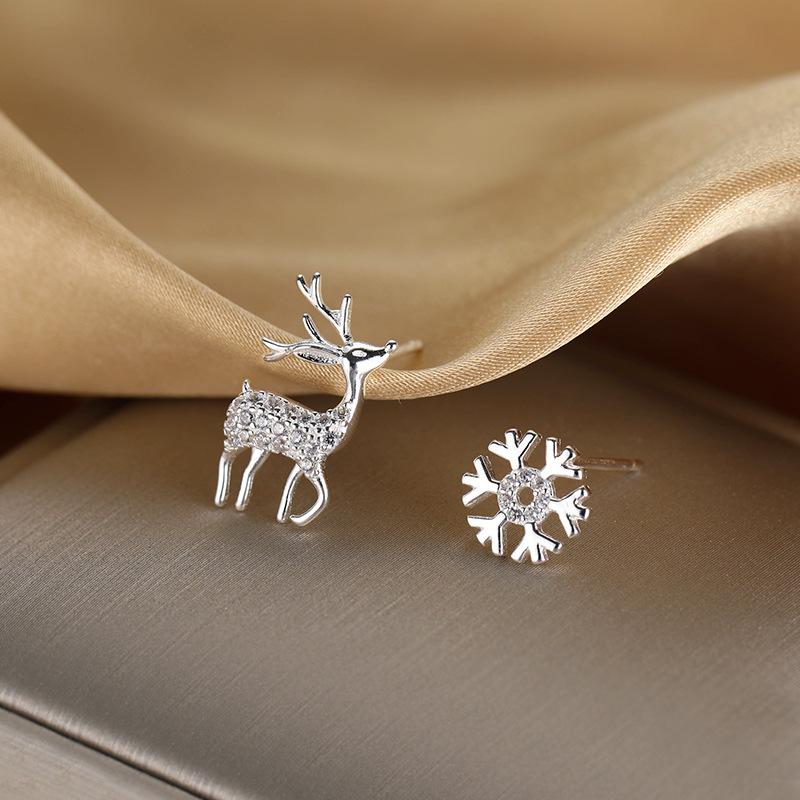 Stud 2021 Fashion Elk Snowflakes 925 Sterling Silver Earrings For Women Party Gift Jewelry Wholesale Christmas E6616, Golden;silver
Stud 2021 Fashion Elk Snowflakes 925 Sterling Silver Earrings For Women Party Gift Jewelry Wholesale Christmas E6616, Golden;silver