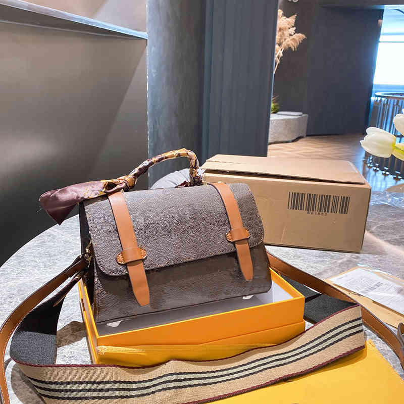 Women Shoulder Bag High Quantity Crossbody-bag Fashion Bags with Silk and box Scarf Famale Handbag Made of Good Material purses handbags, Deep brown
Women Shoulder Bag High Quantity Crossbody-bag Fashion Bags with Silk and box Scarf Famale Handbag Made of Good Material purses handbags, Deep brown