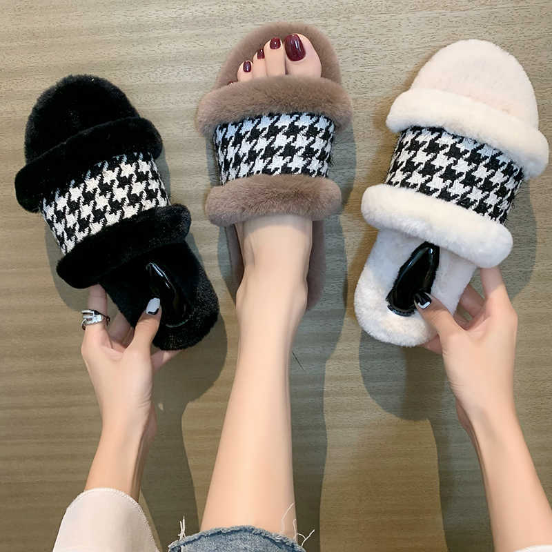 2021 new winter fashion women's home slippers faux fur warm shoes women's flat slippers plus size slippers for outer wear PBOSS H0827, Black
2021 new winter fashion women's home slippers faux fur warm shoes women's flat slippers plus size slippers for outer wear PBOSS H0827, Black