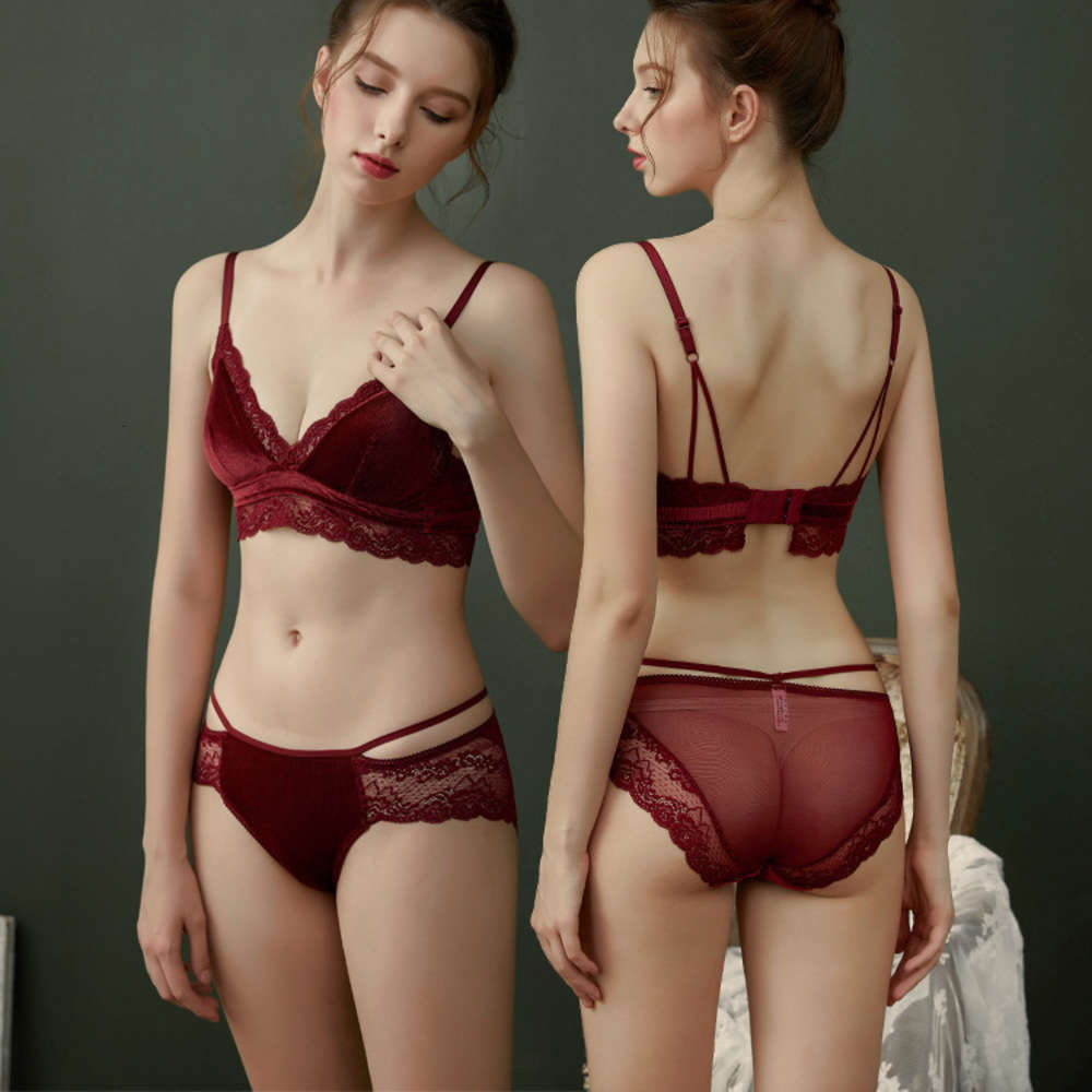 6729 popular autumn and winter velvet underwear thin cup back no steel ring women's Bra Set, Black;white
6729 popular autumn and winter velvet underwear thin cup back no steel ring women's Bra Set, Black;white