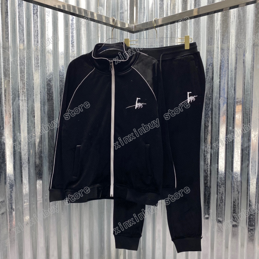 21ss mens women designers tracksuits Hooded Christian Embroidery Golden velvet Streetwear Windbreaker fashion tracksuit men designer black white S-2XL
21ss mens women designers tracksuits Hooded Christian Embroidery Golden velvet Streetwear Windbreaker fashion tracksuit men designer black white S-2XL