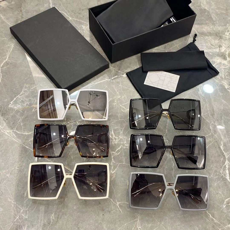 Li AI Yang Sunglasses Ying same Sunglasses Women Montaigne 30montaigne big box CD trend, White;black
Li AI Yang Sunglasses Ying same Sunglasses Women Montaigne 30montaigne big box CD trend, White;black