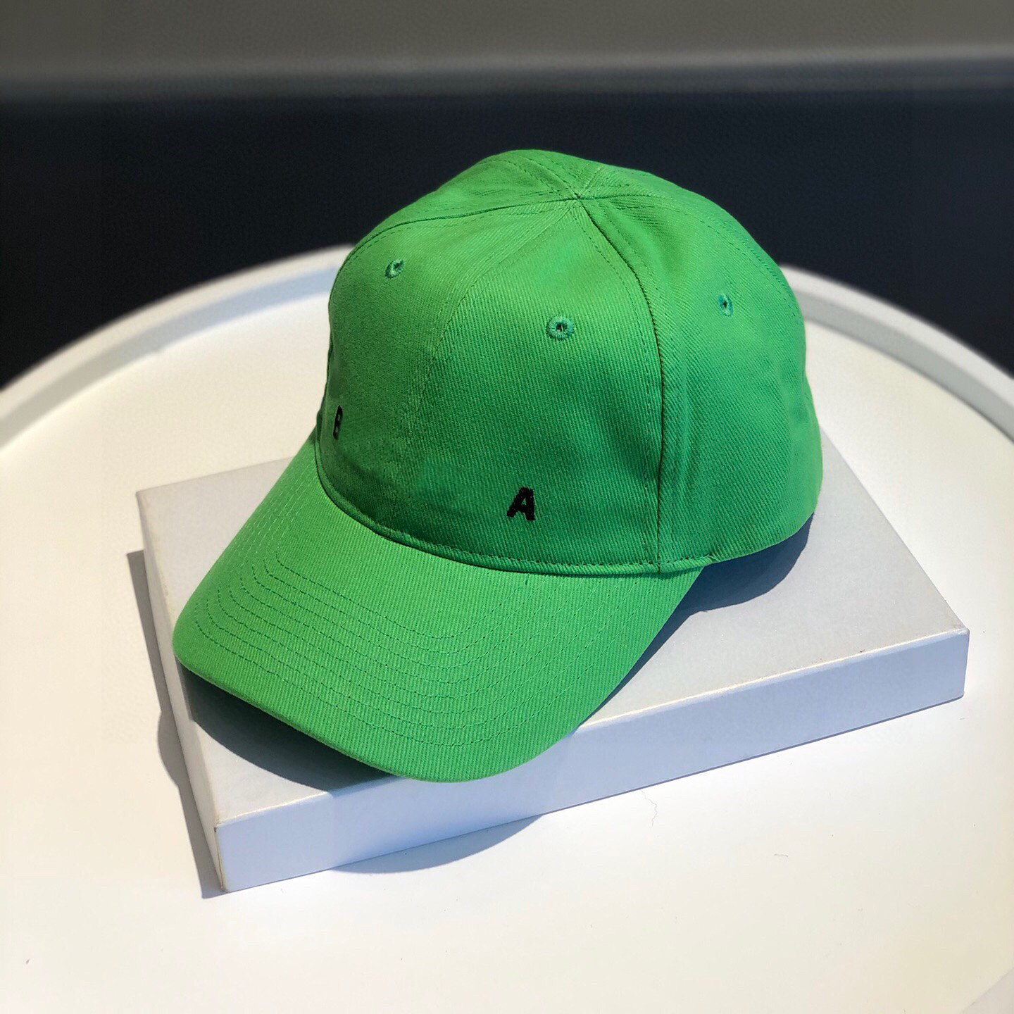 Fashion luxurys designers baseball cap bucket hat men's and women's outdoor sports leisure sun hats high quality 6 colors, Box
Fashion luxurys designers baseball cap bucket hat men's and women's outdoor sports leisure sun hats high quality 6 colors, Box