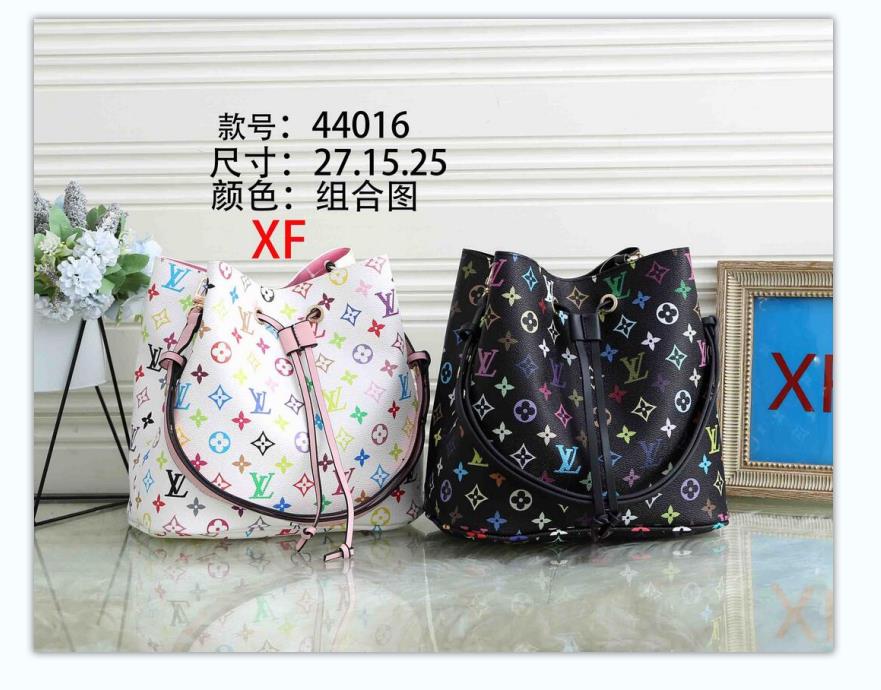 1-32 LV LOUIS 1 VITTON designer women handbags Large Capacity Shopping bag Drawstring shoulder Cosmetic Bag fashion women me, Red;black
1-32 LV LOUIS 1 VITTON designer women handbags Large Capacity Shopping bag Drawstring shoulder Cosmetic Bag fashion women me, Red;black